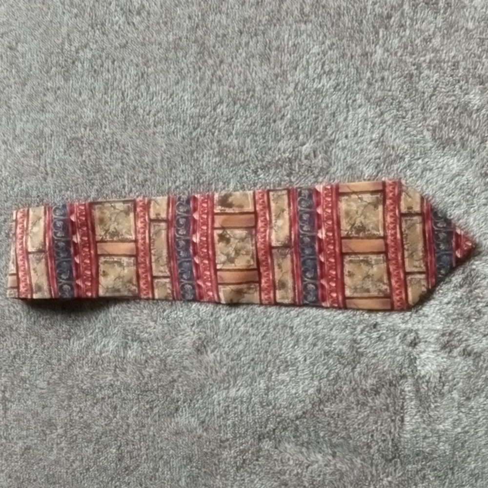 Metropolitan Museum of Art silk tie